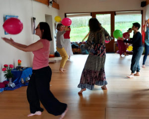 Je danse la légèreté avec un ballon